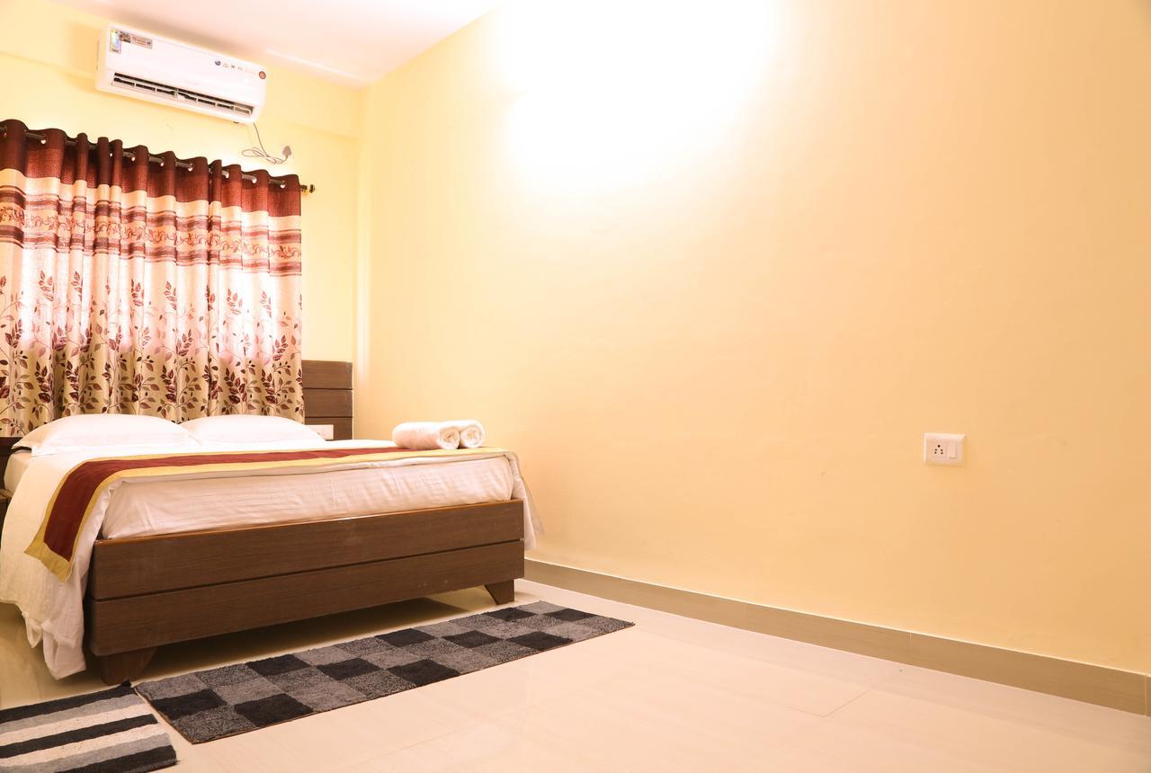 Golds Club & Resort Bayappanhalli エクステリア 写真