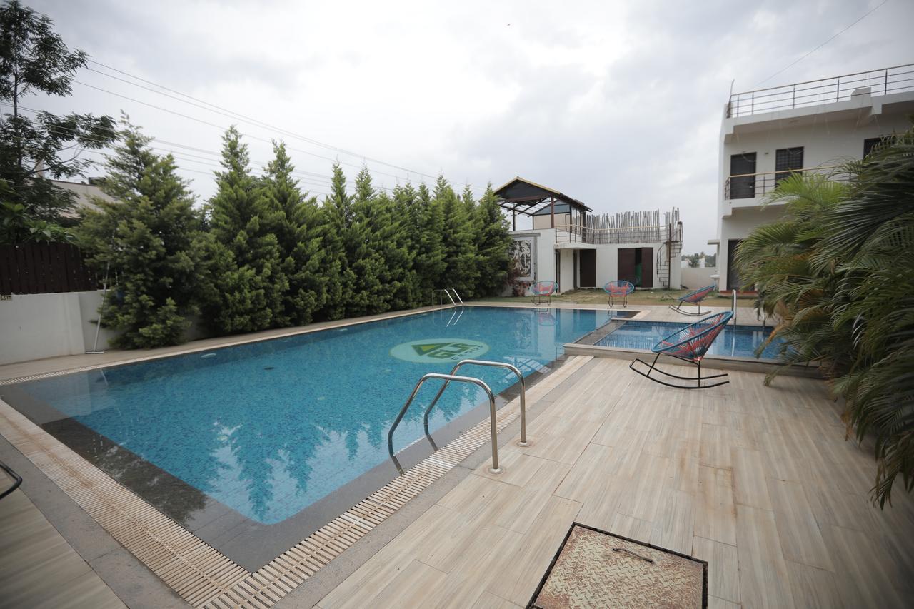 Golds Club & Resort Bayappanhalli エクステリア 写真