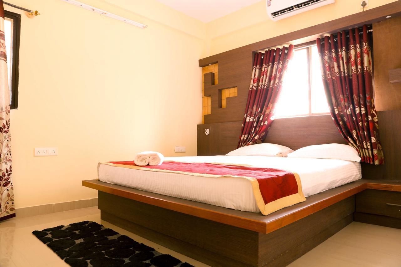 Golds Club & Resort Bayappanhalli エクステリア 写真